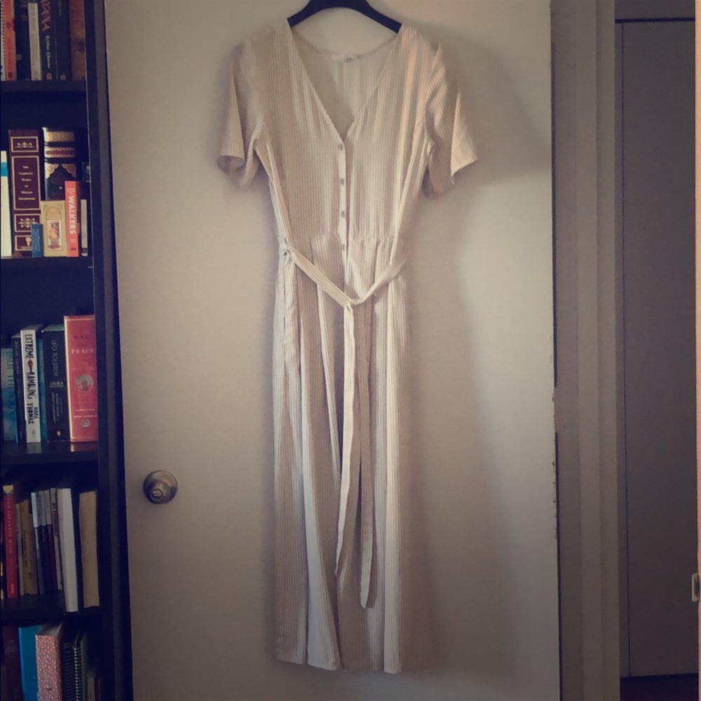 Vetta Button Up Midi Dress - size XS